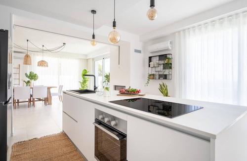 Arenella Villa | Villa Finestrella, Seafront with pool