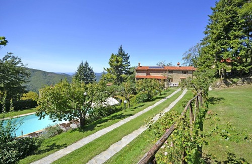 Pieve di Chio Villa | Villa in Poggioni with 5 bedrooms sleeps 10