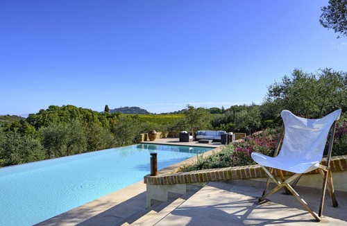 Montepulciano Villa | Villa in Totona with 6 bedrooms sleeps 12