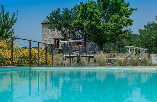 Acqualagna Villa | Villa La Torre 8 - Two Bedroom Villa, Sleeps 8