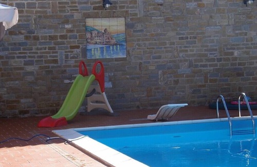 Santa Maria di Castellabate Villa | Villa Ludovica: An elegant and welcoming apartment that is part of a villa located on a hillside, facing the sea, with Free WI-FI.