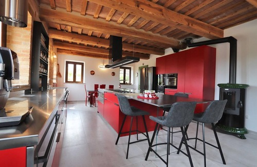 Mogliano Villa | Villa Palma 14 - Six Bedroom Villa, Sleeps 14