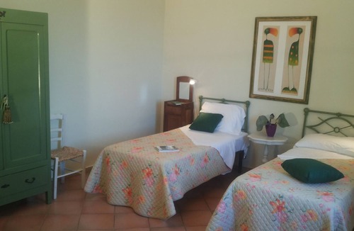 Cupra Marittima Villa | Villa pool garden sea-mountain view, family friendly, Wi-fi Air-co E.V. charge