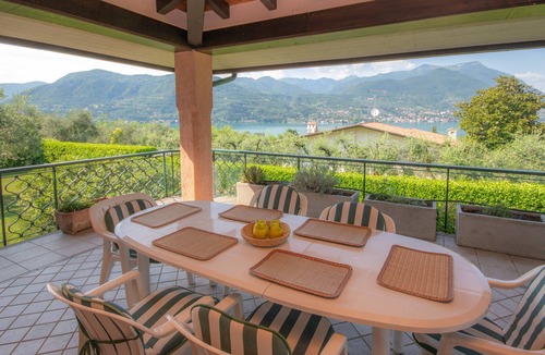 Portese Villa | Villa "Portese" with a Rustic Touch and Near Lake Garda