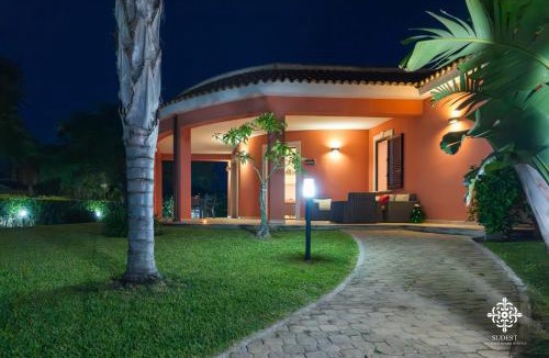 Arenella Villa | Villa Seaside - Beach Retreat with jacuzzi