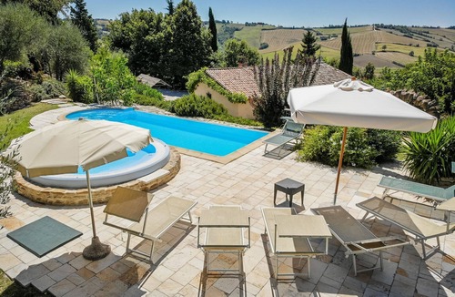 Barchi Villa | Villa Walter, cozy and reserved villa for nature lovers just 25 minutes from the Adriatic Sea
