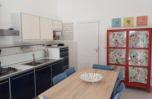 Fontane Bianche Villa | Villa with pool sleeps 12 3 Bathrooms - Air conditioning WiFi free