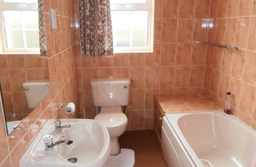 Portrush House | Welcome to Strathroy Mews 6