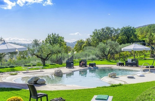 Fermo House | WELCOME, TRADITION, NATURE WITH POOL