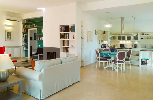 Fidenae Villa | Well maintained and modern furnished house in the countryside, near the center of Rome
