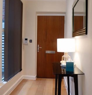 Vincent Square Apartment | Westminster 1 bed apt with terrace and Air-Con