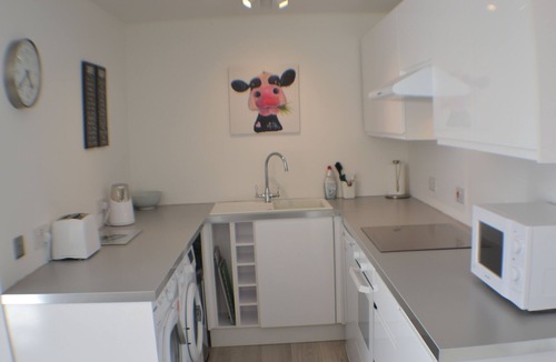 Bridgnorth Apartment | Why book a room when you can have a suite