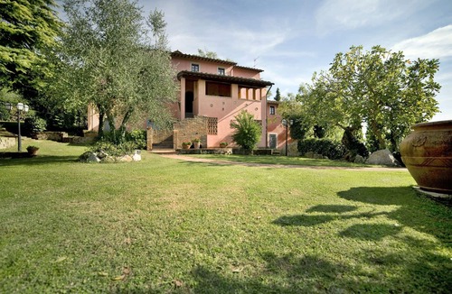 Montopoli in Val d'Arno Villa | Wonderful private villa for 9 guests with A/C, WIFI, private pool, veranda and panoramic view