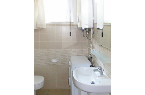 Alba Adriatica House | Wonderful private villa for 10 guests with WIFI, TV, terrace, pets allowed and parking