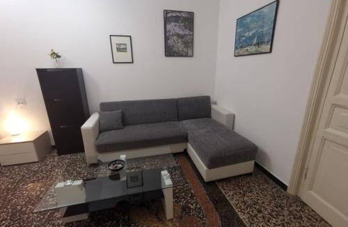 San Teodoro Apartment | WOW HOME 2 - 175 mq - posteggio privato - davanti porto traghetti - fino a 10 posti letto - balcone