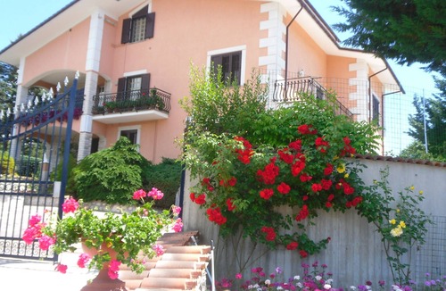 Cagnano Amiterno Villa | X Private, Family Parties.
