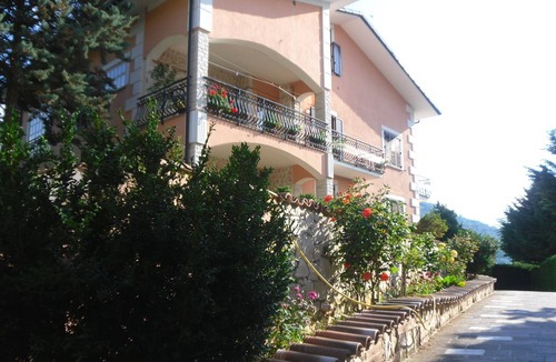 Cagnano Amiterno Villa | X Private, Family Parties.