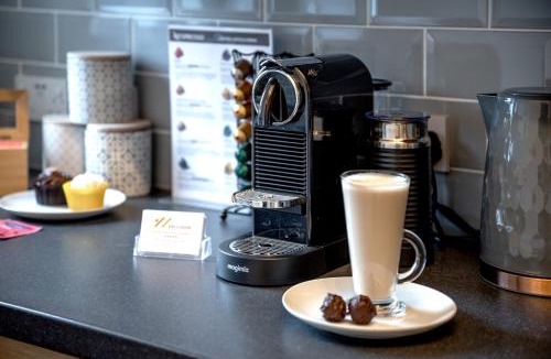 Rowley Regis House | Yew Tree House Contractor/Family home Free Netflix Fast WiFi near Dudley/Birmingham