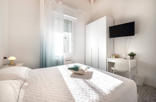 Marina Centro Bed & Breakfast | Zuara9room RIMNI Bed&Breakfast