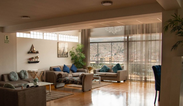 APARTAMENTO PENTHOUSE DE 350 M2, CON VISTA PANORAMICA DE LA CIUDAD.