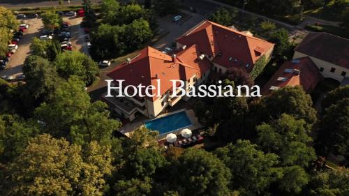 Bassiana Hotel és Étterem