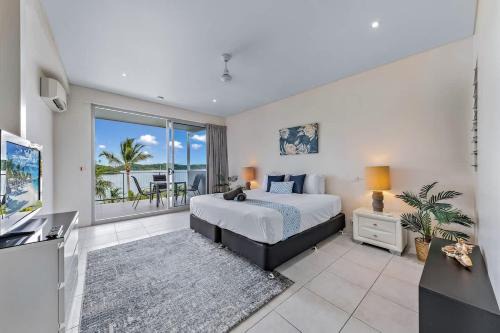 Baybliss Escape #4 - Adults Only