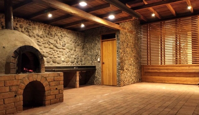 Charming villa with jacuzzi and turkish - 5 PAX - 15 min from the Historic Center.