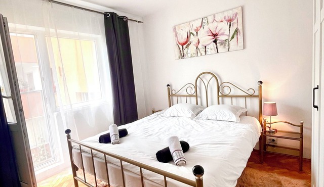 City centre apartment!Spacious,peaceful,pet friendly,close to attractions.