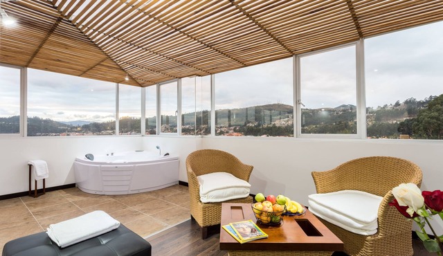Gaviota Apartments & Suites