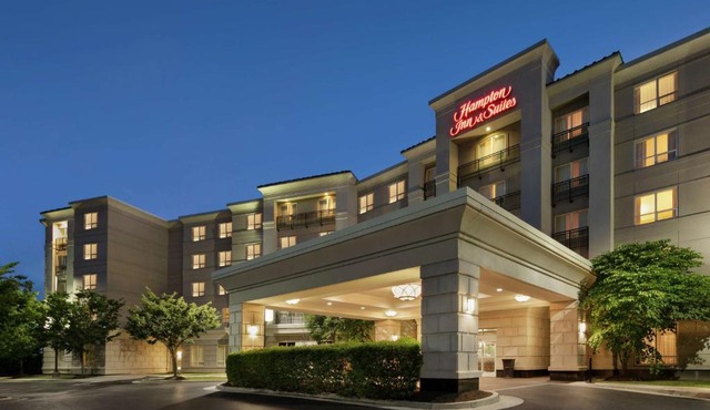 Hampton Inn & Suites Washington-Dulles International Airport