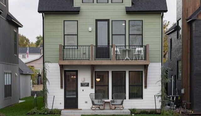 HOT TUB! Lux 4BR - In the Rose District- Sleeps 10