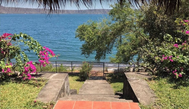 La Giralda - Lakefront - Pool - Relaxation Haven