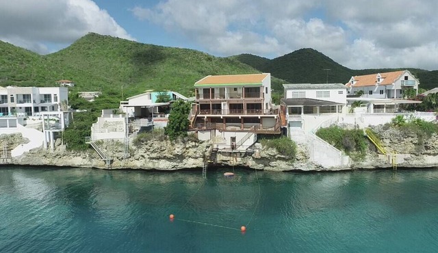 Lagun Ocean View Villa with Own Private Beach
