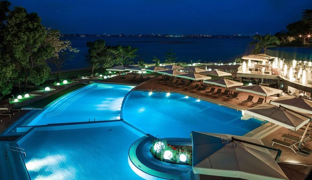 Radisson Blu M'Bamou Palace Hotel