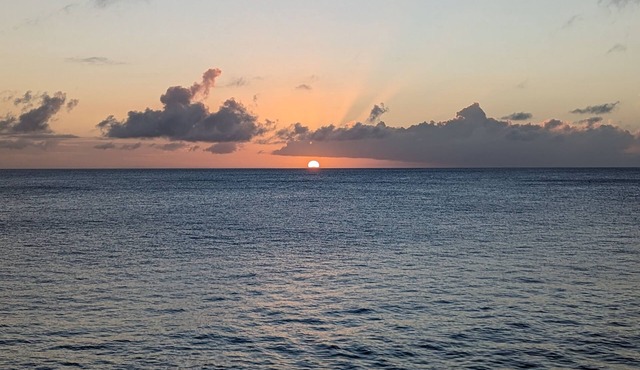 Seafront Villa - Breathtaking Ocean View - 10A