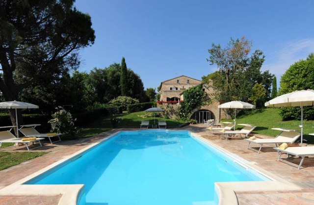 1000 m² Villa ∙ 14 bedrooms ∙ 40 guests