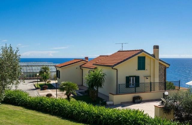100 m² Apartment ∙ 2 bedrooms ∙ 6 guests