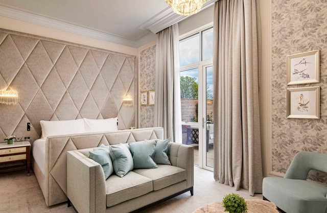 131 m² Hotel ∙ 127 guests