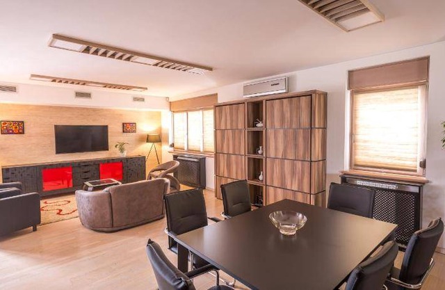 160 m² Apartment ∙ 2 bedrooms ∙ 4 guests