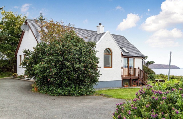 2 bedroom accommodation in Broadford, Isle of Skye