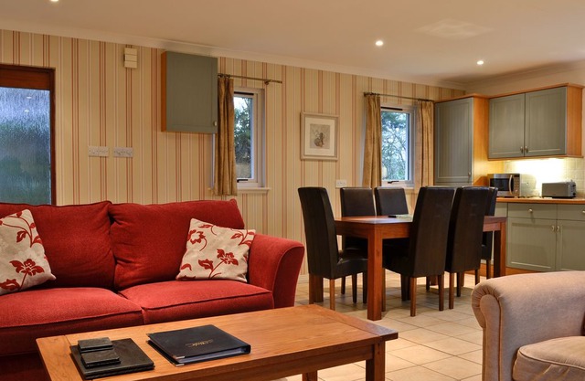 2 bedroom accommodation in Port Appin