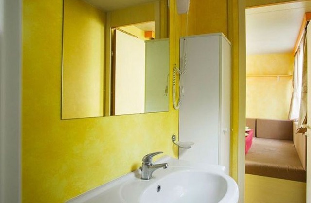 2 bedroom Apartment, sleeps 4 with Air Con