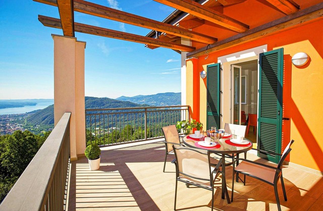 2 bedroom corner apartment in a prestigious villa from 1850 with solar heated pool