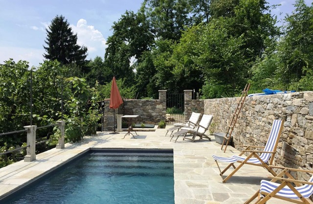 2 exceptional houses with private pools and large outdoor areas