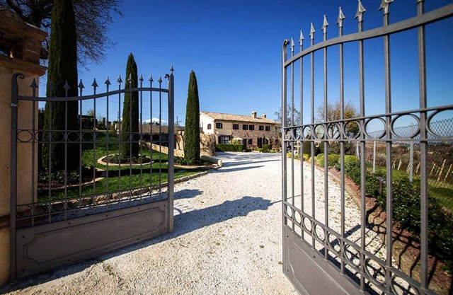 200 m² Villa ∙ 3 bedrooms ∙ 10 guests