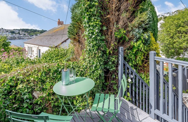 3 bedroom House in Polruan - PC012