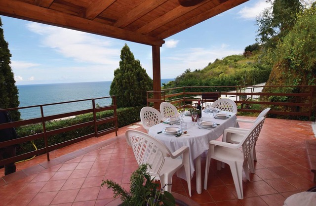 3 bedroom accommodation in Altavilla Milicia -PA-