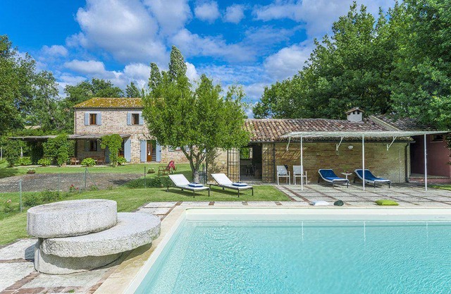 300 m² House ∙ 6 bedrooms ∙ 14 guests