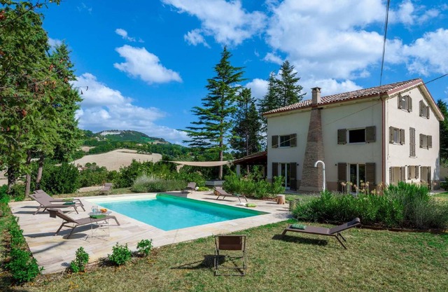 300 m² House ∙ 6 bedrooms ∙ 12 guests