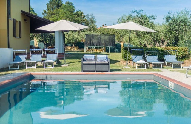 300 m² Villa ∙ 6 bedrooms ∙ 13 guests